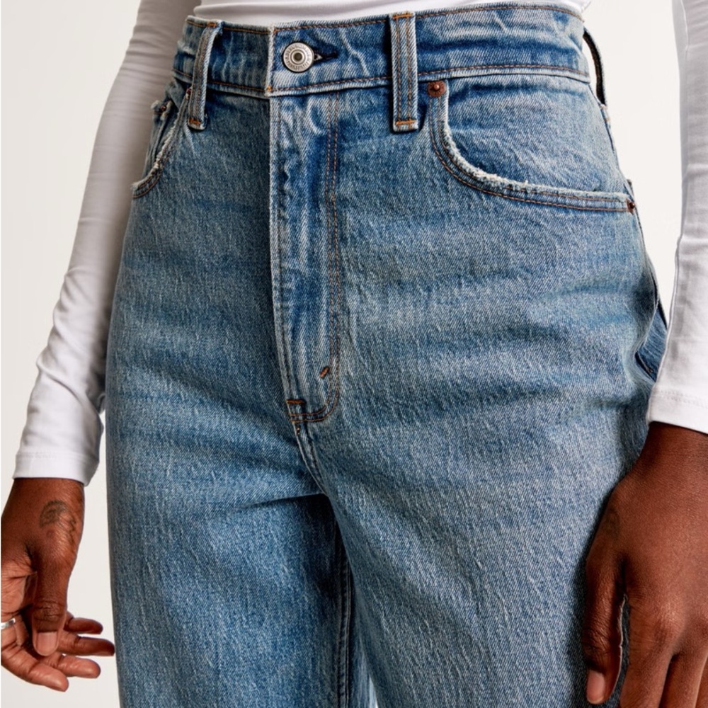 Abercrombie Ultra High Rise 90s Straight Jean Curve Love